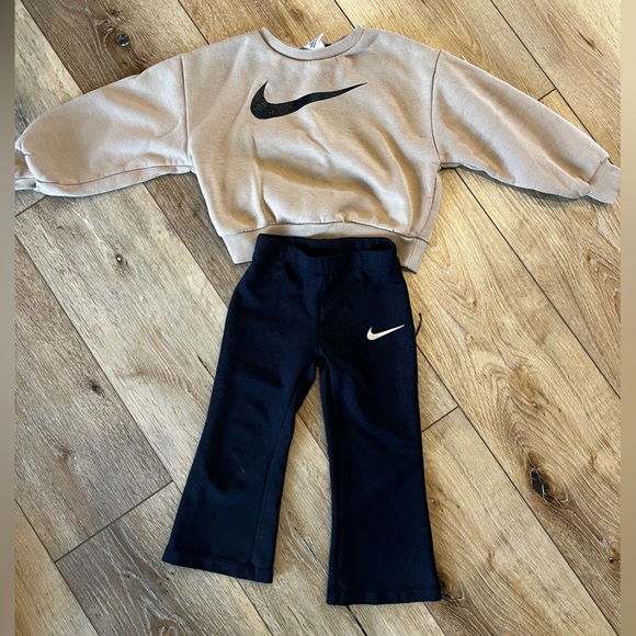 Nike lot - Picture 3 of 7